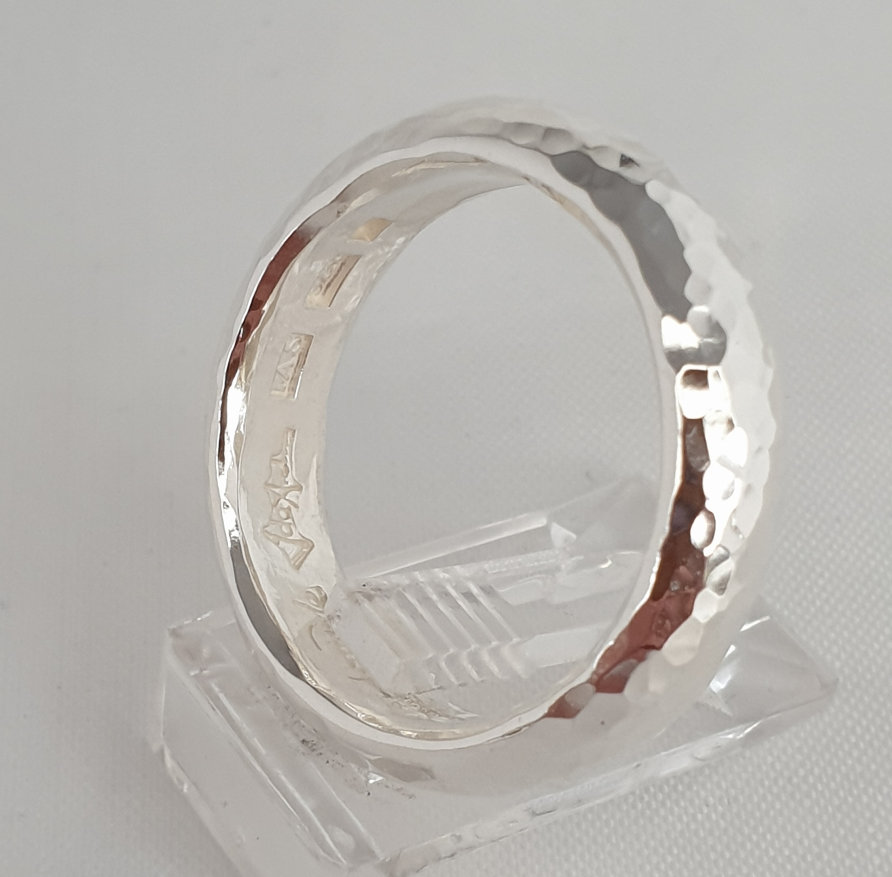 Hamrad välvd ring - 5