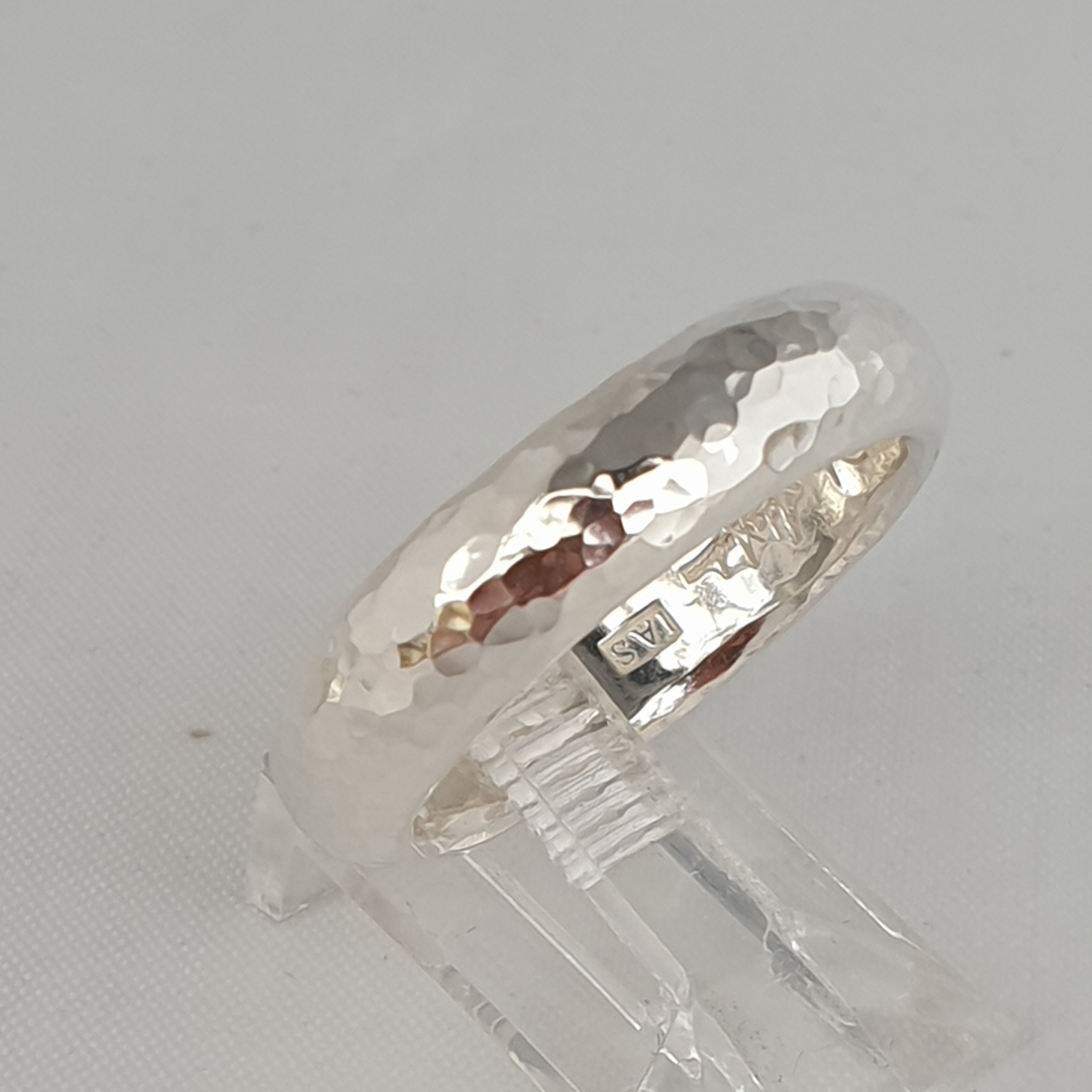 Hamrad välvd ring - 3