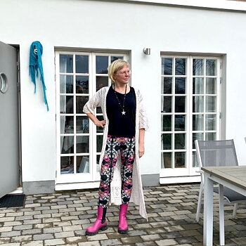 E.S.M.  tights