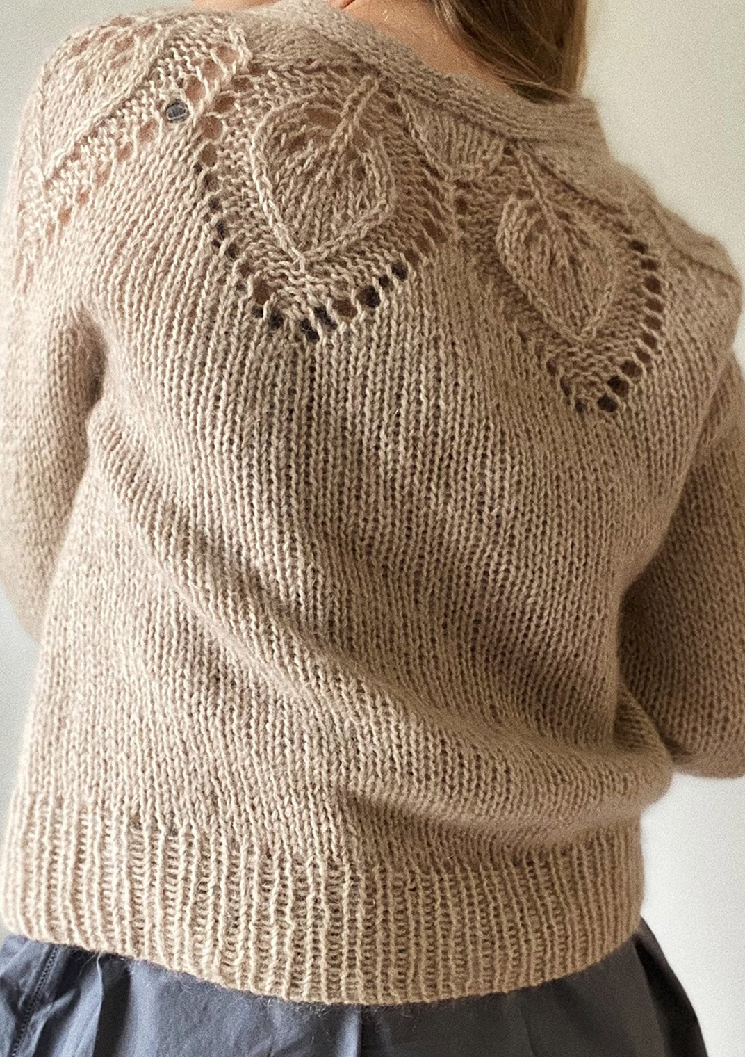 LeKnit Chunky Dahlia v-neck Cardigan - 2