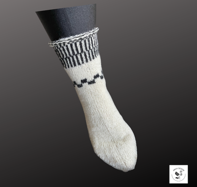 Sockan randiga Rutan,  Aina V design