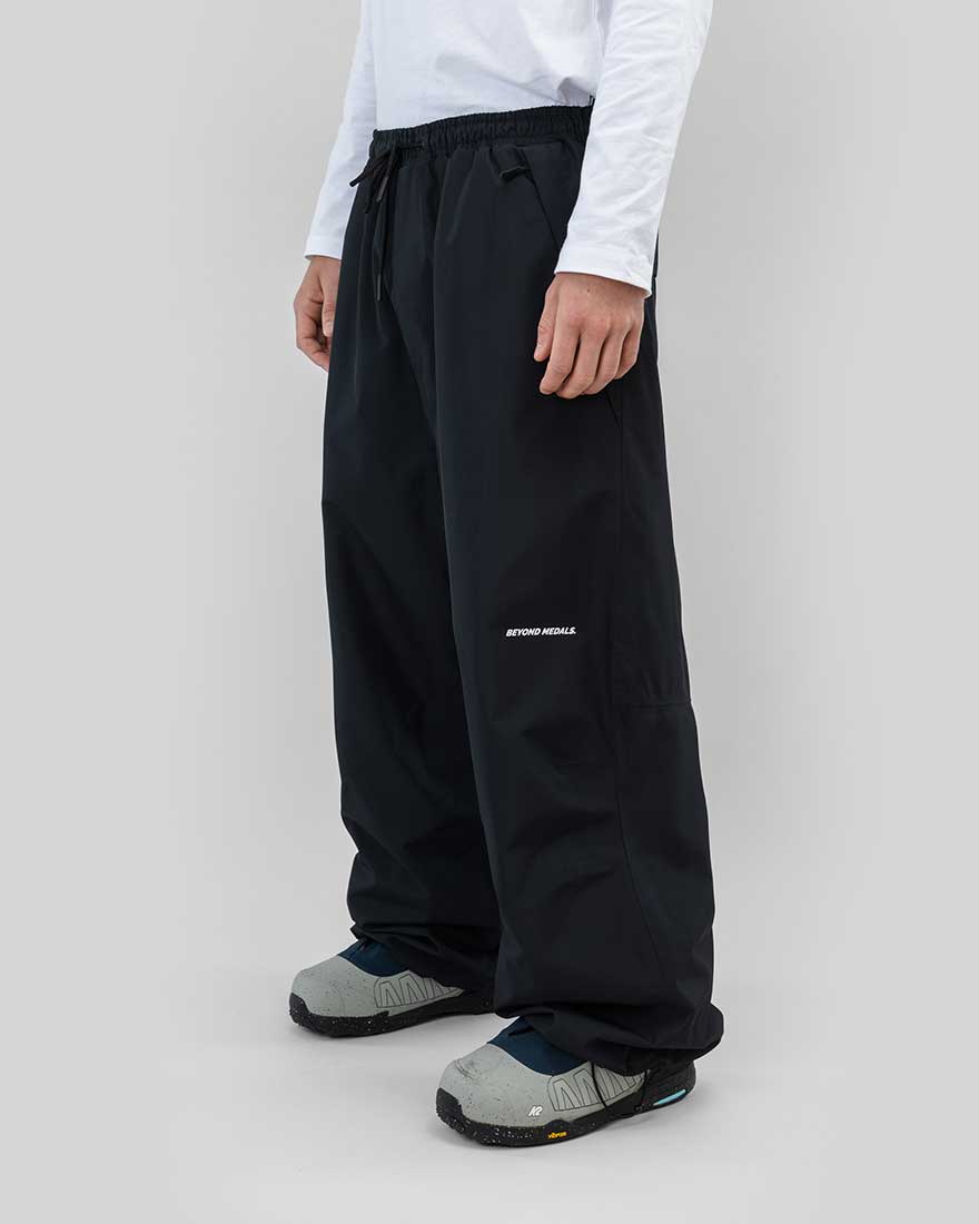 Beyond Medals - Park Pants Black - 3