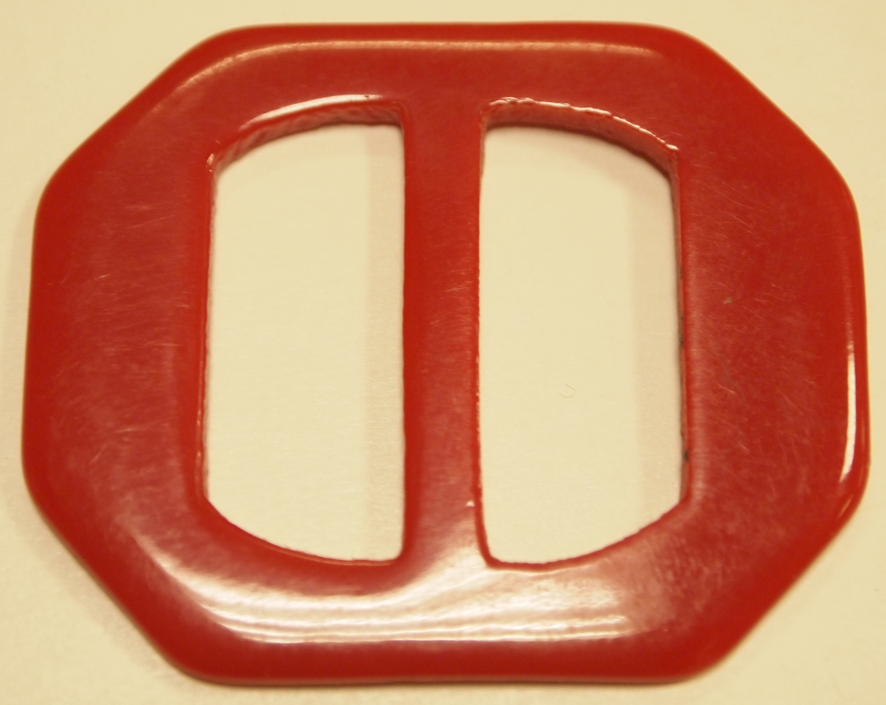 Vintage Spänne Plast Röd 24