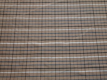 Beige rutig siden taft