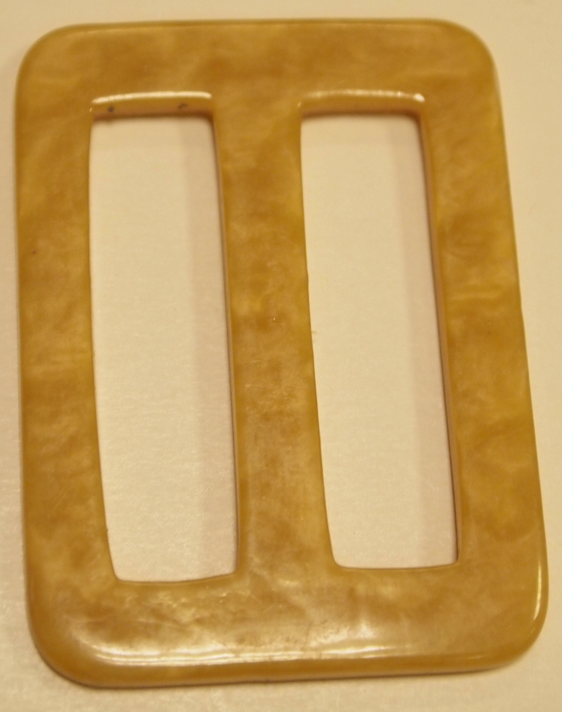 Vintage Plastspännen i olika färger - 2