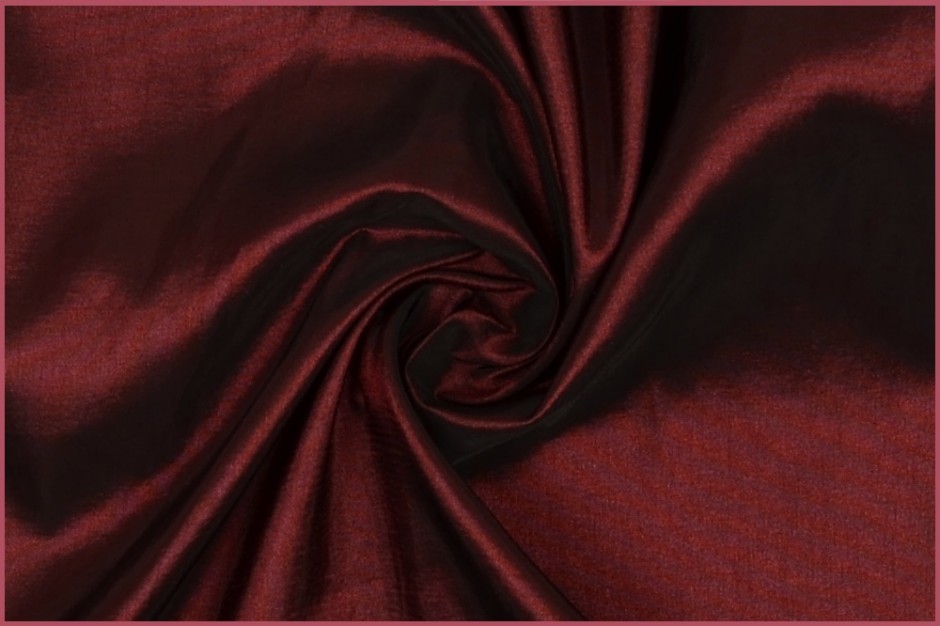 Polyester Taft Enfärgad