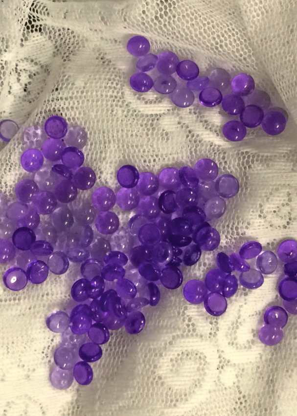 KB Halvdroppar Lila i genomskinlig plast