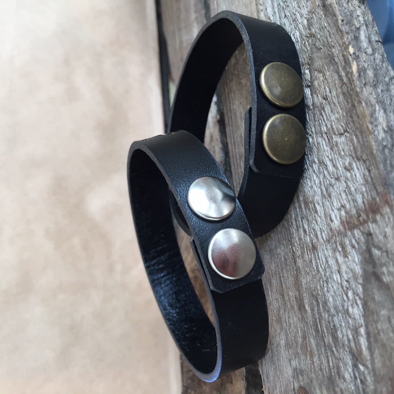 LEATHER BRACELET WITH TEXT - 3