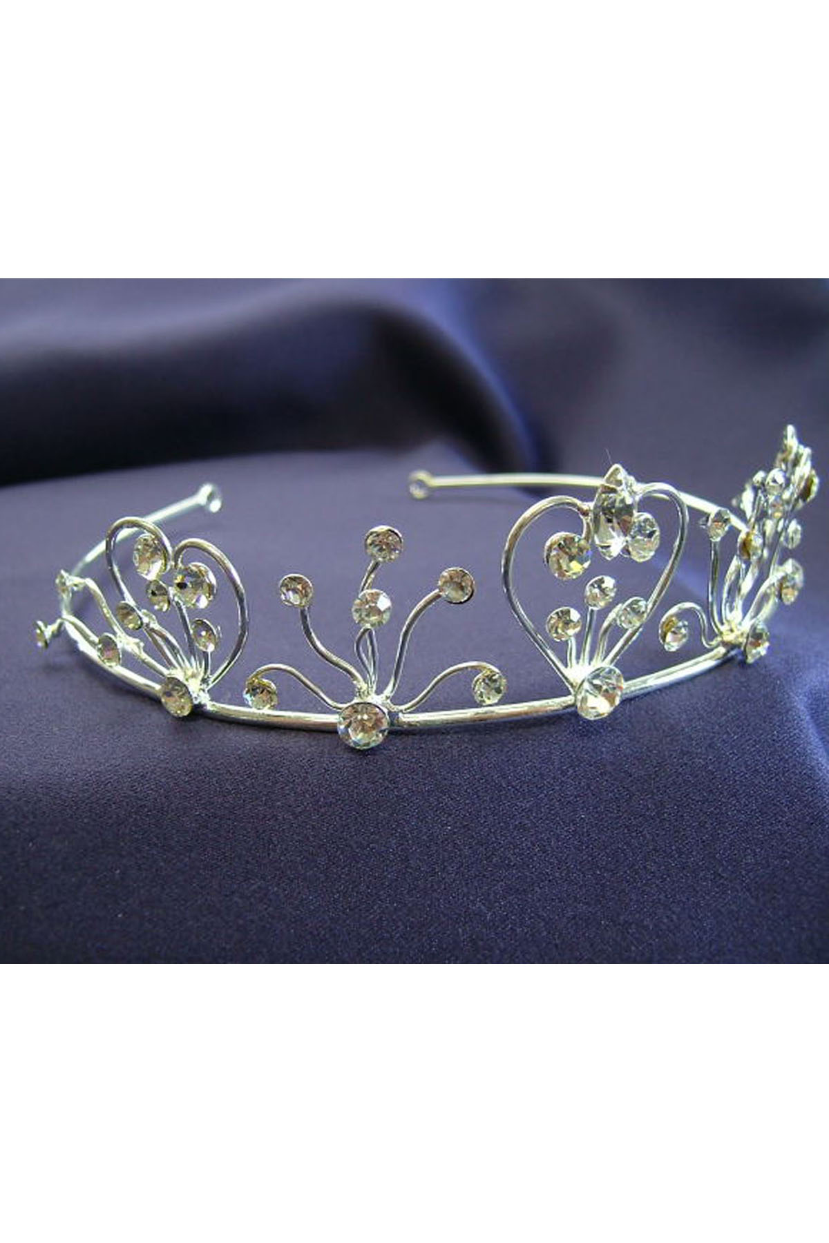 Tiara m. hjärta och stenar