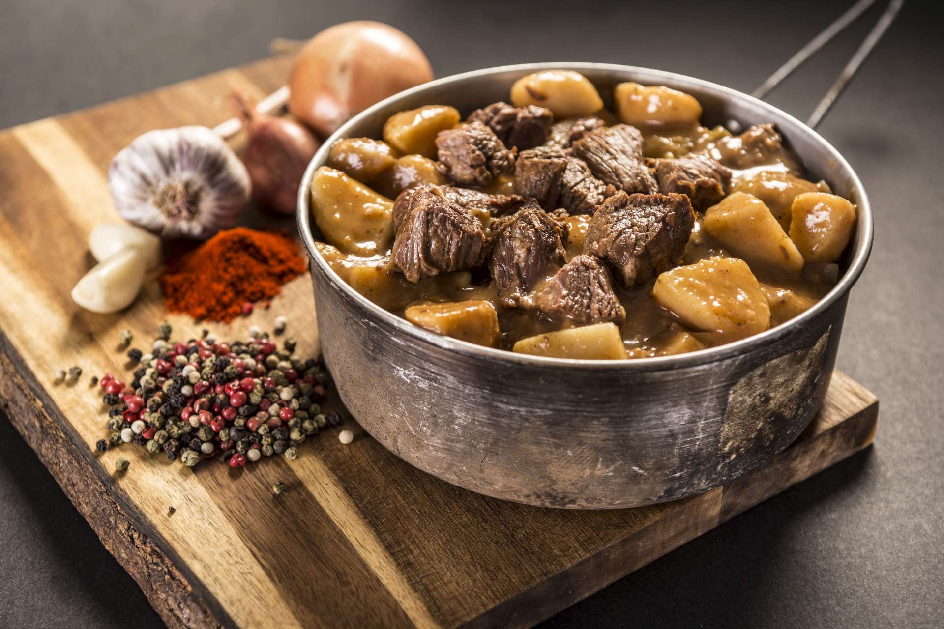 Adventure Menu | Rindergulasch mit Salzkartoffeln | MRE | 400g - 2