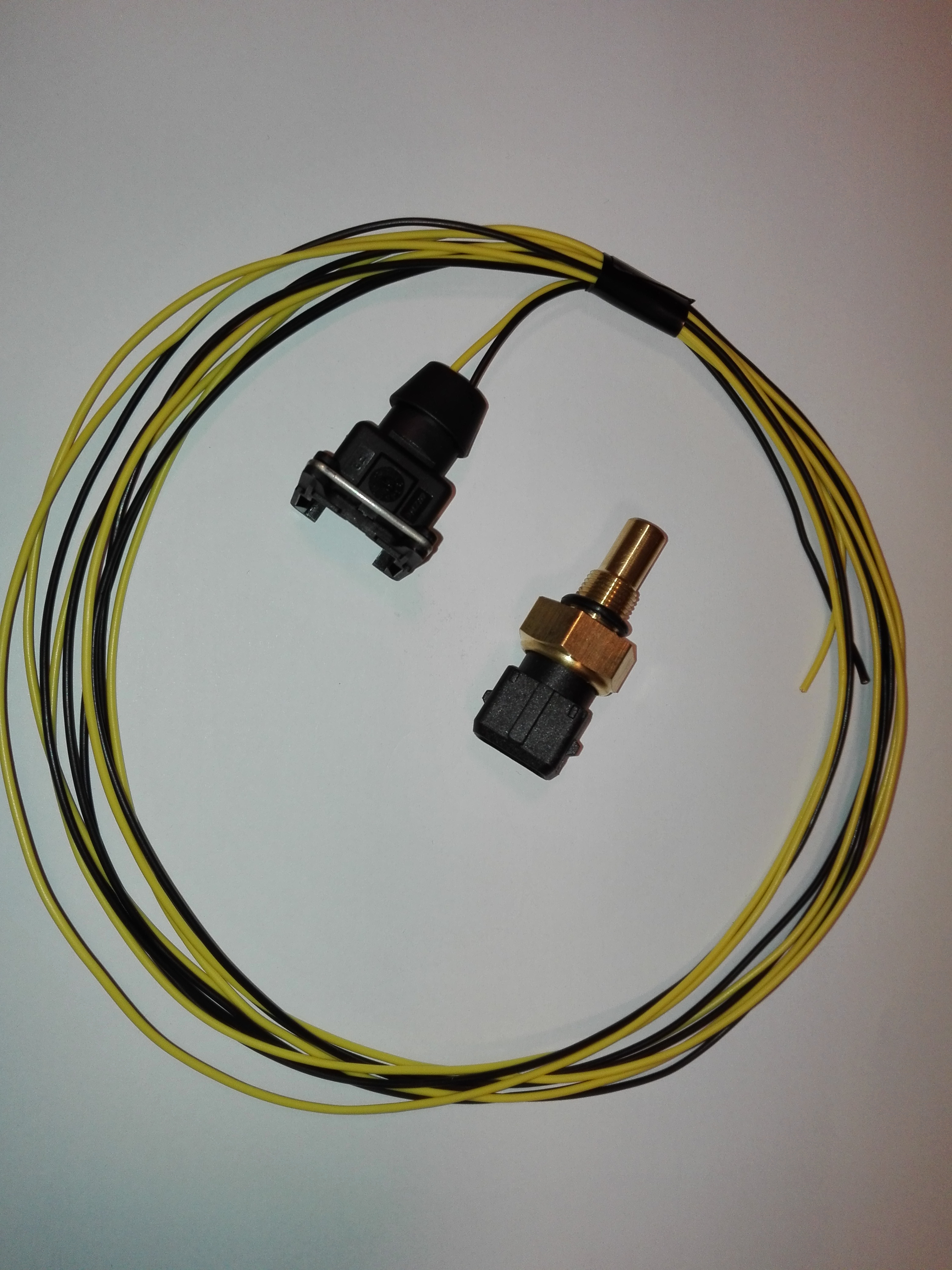 Isolated OEM quality fluid temperature sensor 1/8" NPT (Yellow)