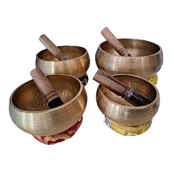 Tibetanska klangskålar -Singing Bowls i hamrad mässing