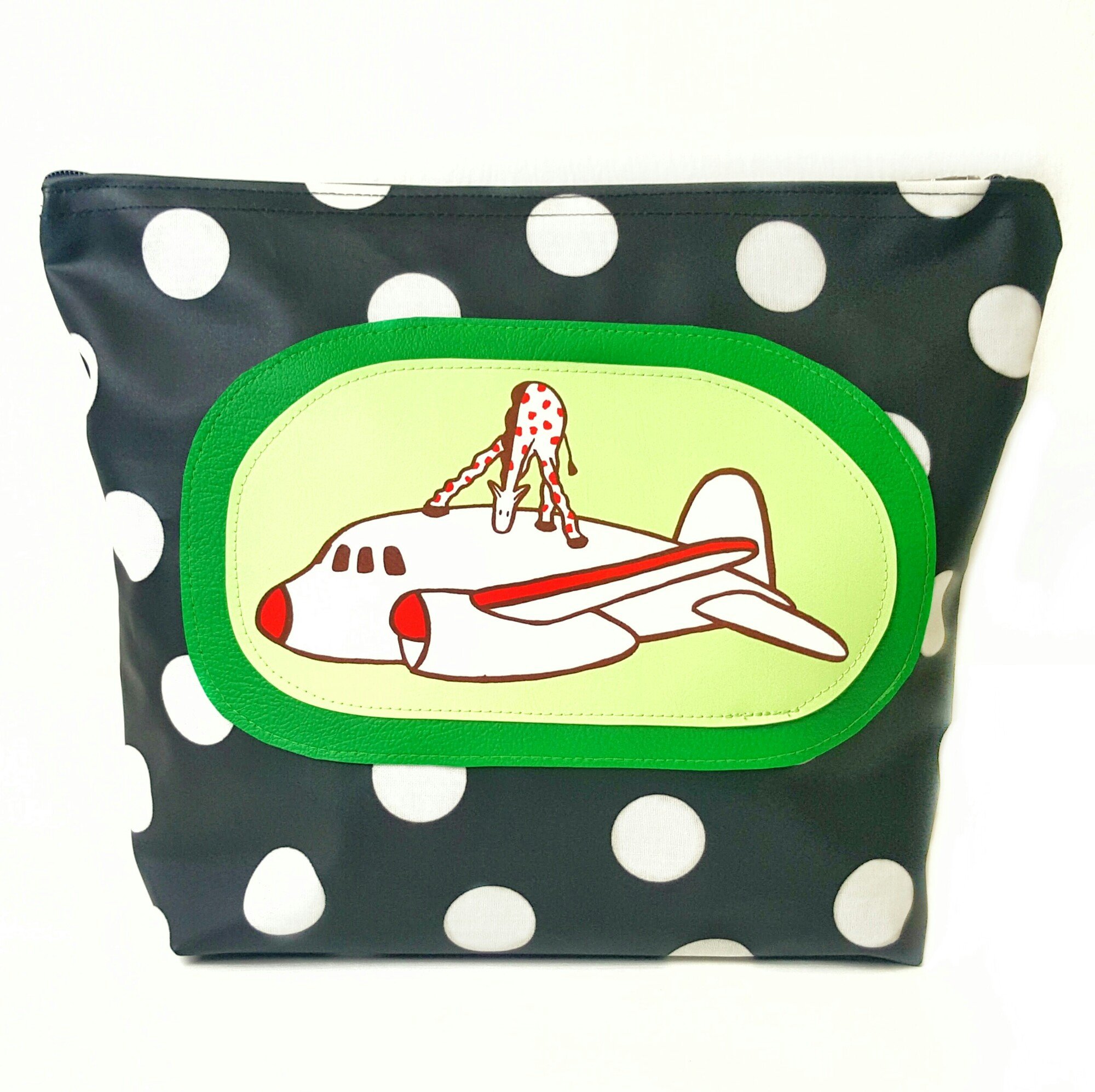01-012 GIRAFFE ON PLANE