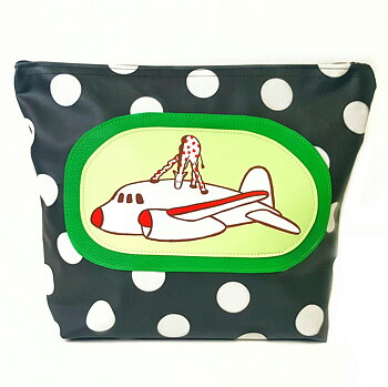 01-012 GIRAFFE ON PLANE