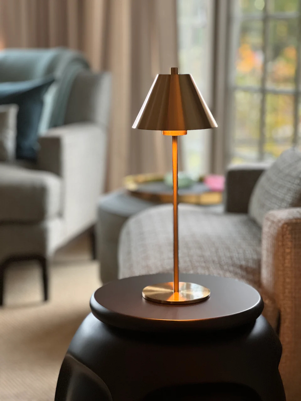 Portabel bordslampa Stockholm mässing LED