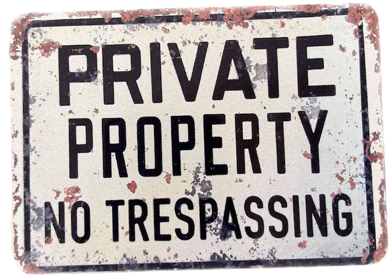 Metallskylt i vintagestil – Private Property • No Trespassing 15x20cm