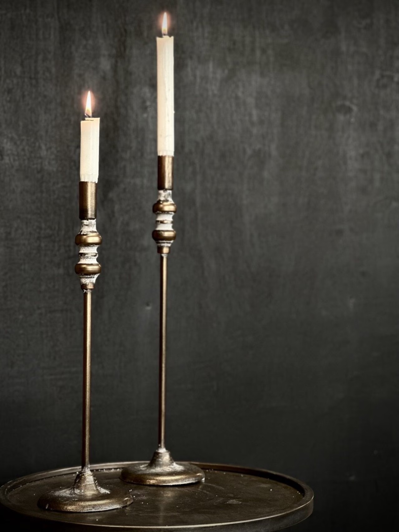 Ljusstake AGNES i metall antikguld H:44,5cm - 4