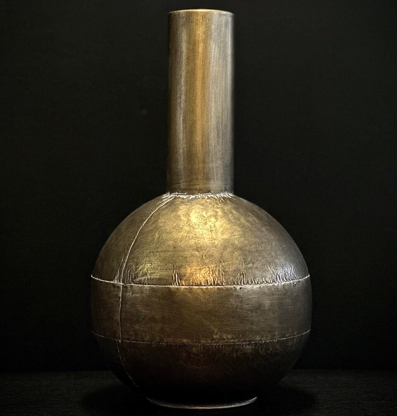 Vas HUDSON i metall antik guldfinish H:48,5cm - 2