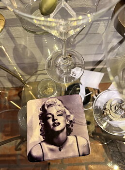 Glasunderlägg – Marilyn Monroe choker