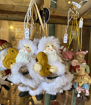 Julkula SANTA WITH LUSSEKATT