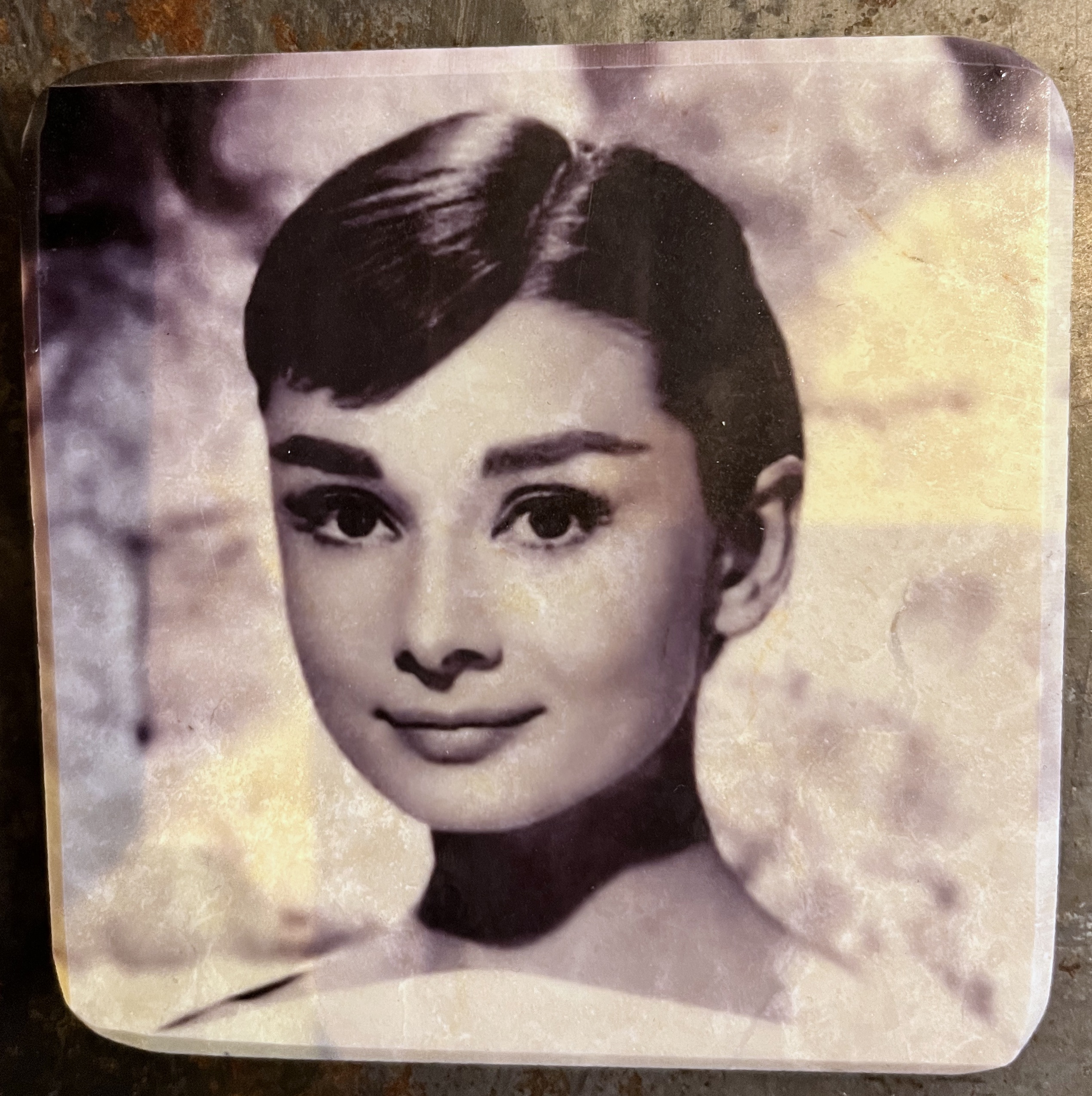 Glasunderlägg – Audrey Hepburn, 1956