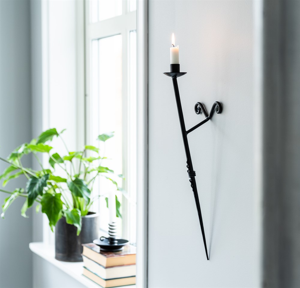 Väggljusstake i svartlackad smide H:54cm - 2