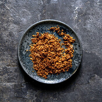 HAVSSALT MED CHILLI & VITLÖK – Halen Môn Pure Sea Salt Chilli & Garlic 100g