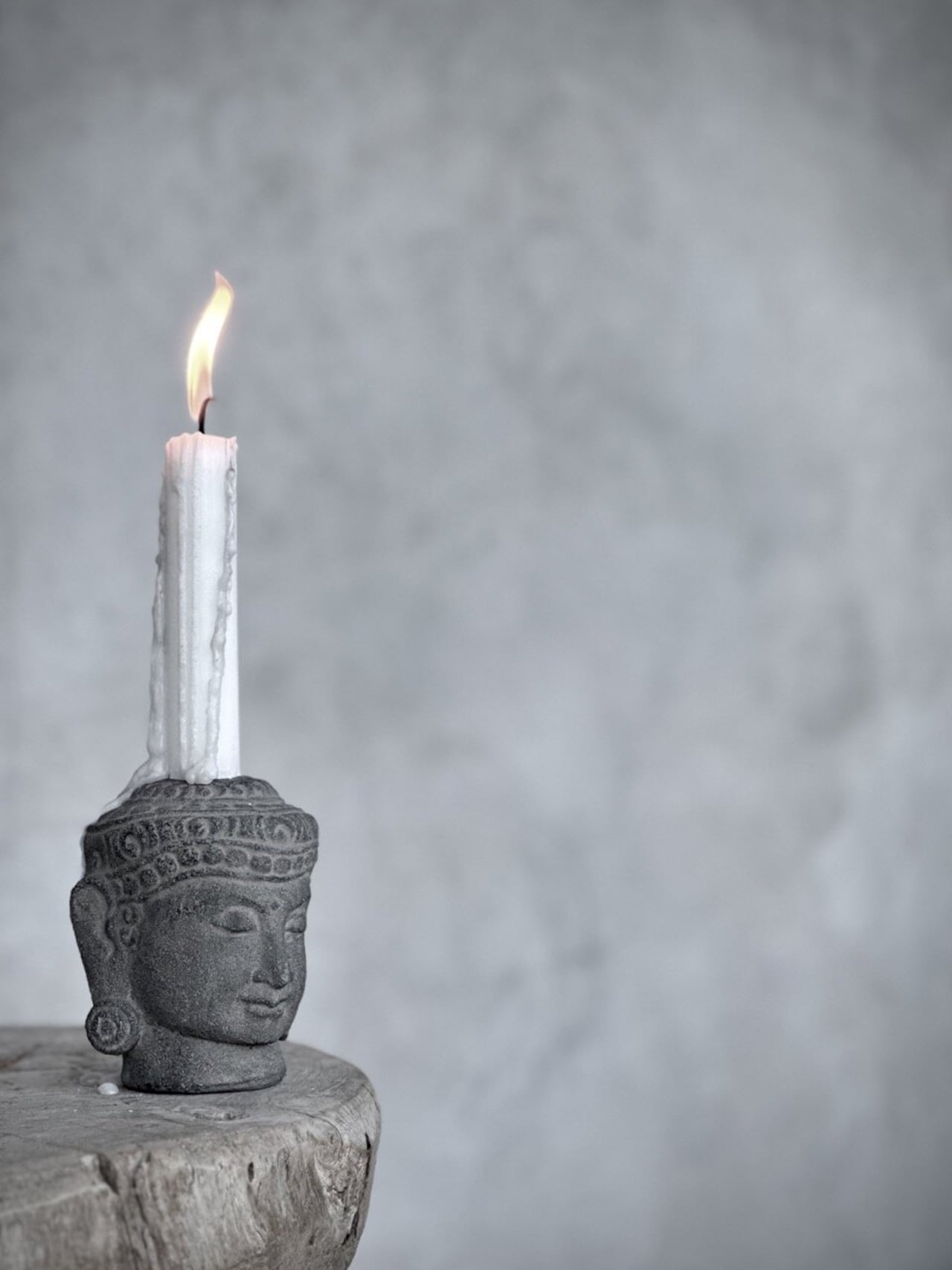 Ljushållare BUDDHA YONO i sten – Grå med ring i örat  Ø8cm H9,5cm - 6