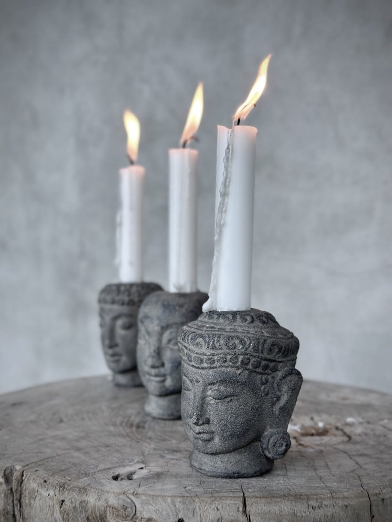 Ljushållare BUDDHA YONO i sten – Grå med krull Ø8cm H9,5cm