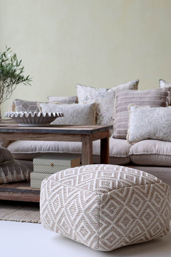 Loungepuff i diamantmönster