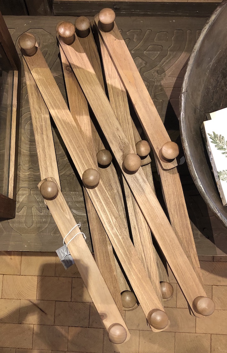 Hängare / Kroklist i trä med tio knoppar 34x84cm - 4