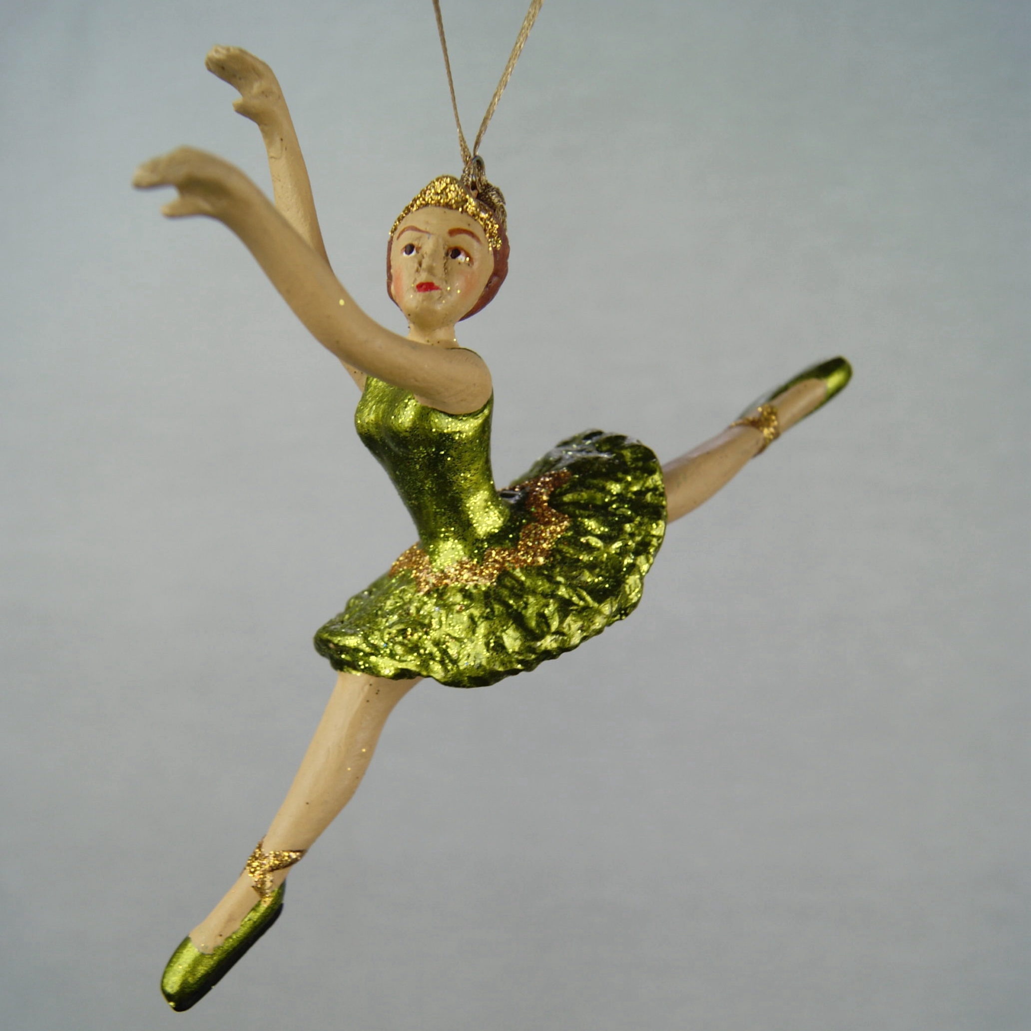 Julkula BALLERINA SOFIA med glimmande limefärgad dräkt med guldglitter - 3
