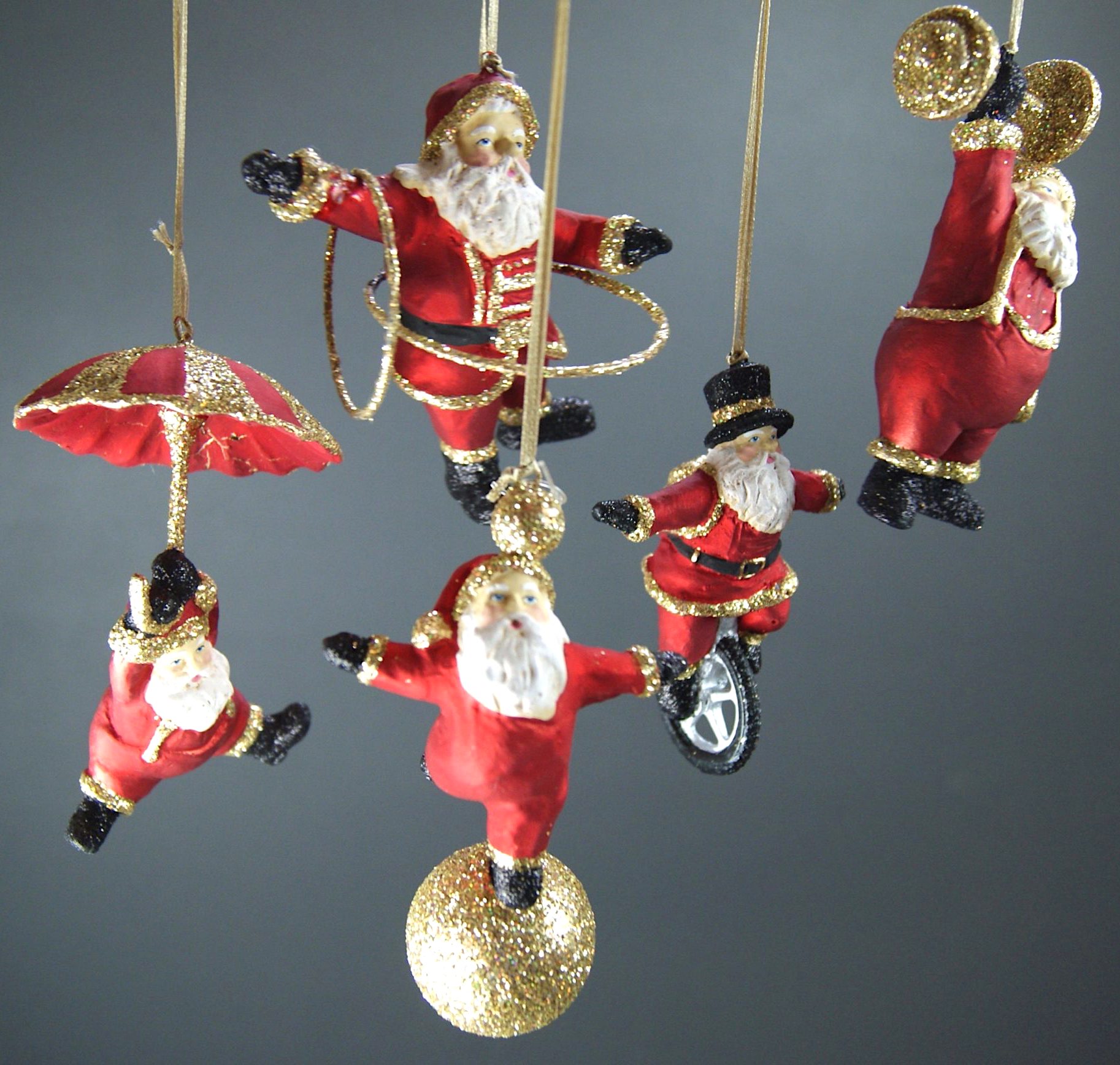 Julkula CIRCUS SANTA – Cirkustomte med guldglitter H:10-12cm Fem olika, pris/st - 2