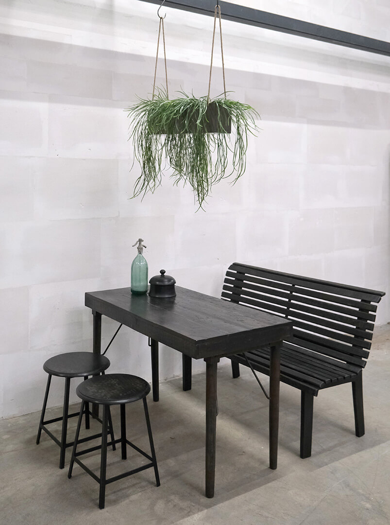 Trädgårdsbänk av återvunnet trä, svart 132x57x84cm - 4