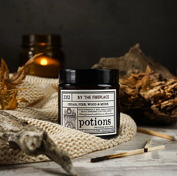 Doftljus POTIONS – By the fireplace winter edition 120g EKO vegansk
