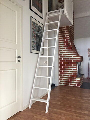 Laggo Trä Loft/Enkelstege 2,4m Svart