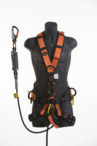 Propacage salus for comfort on steep roofs