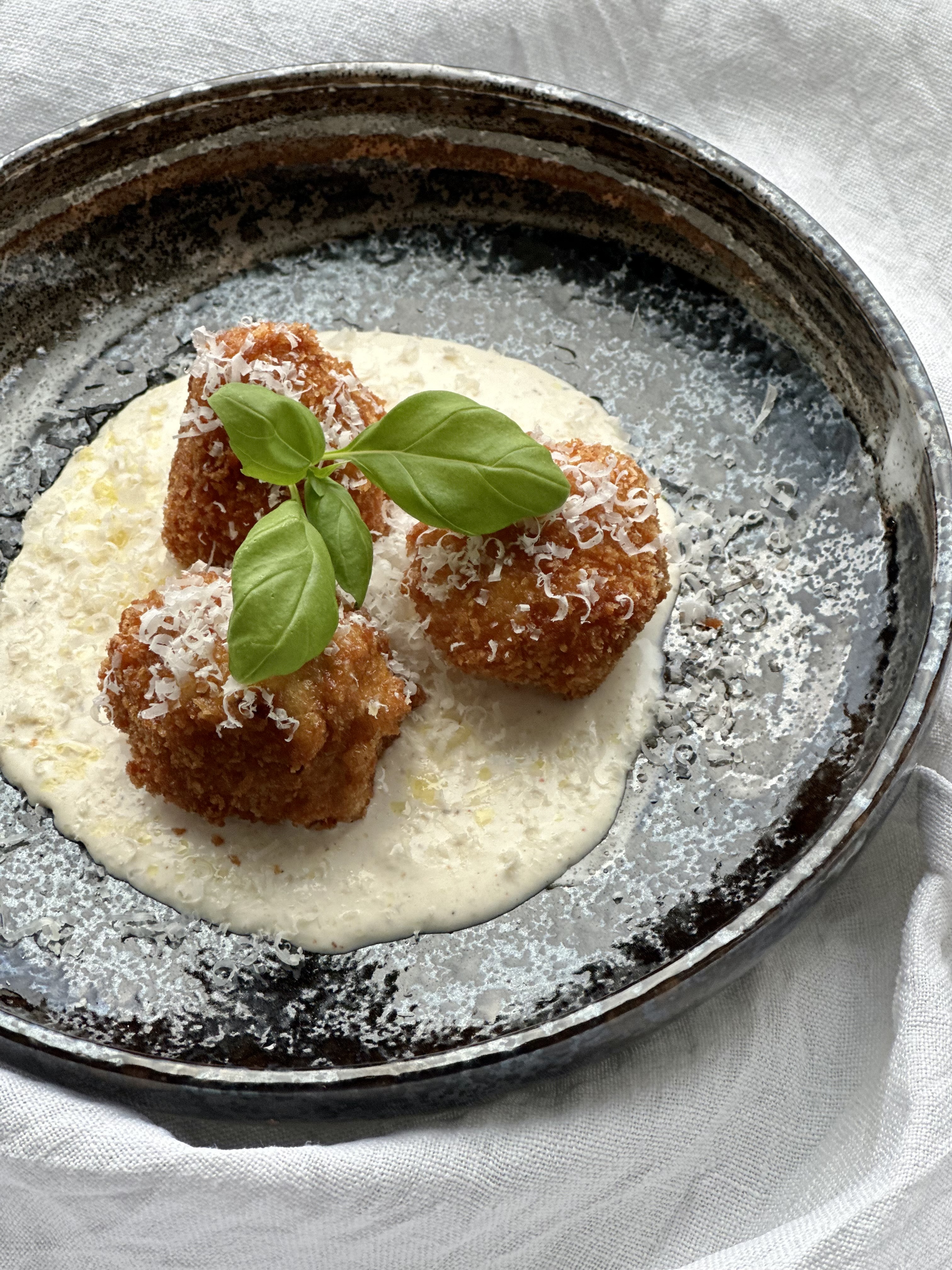Kronärtskockskroketter med Parmesankräm