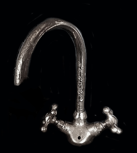 Grifo mezclador cromado, giratorio, grabado