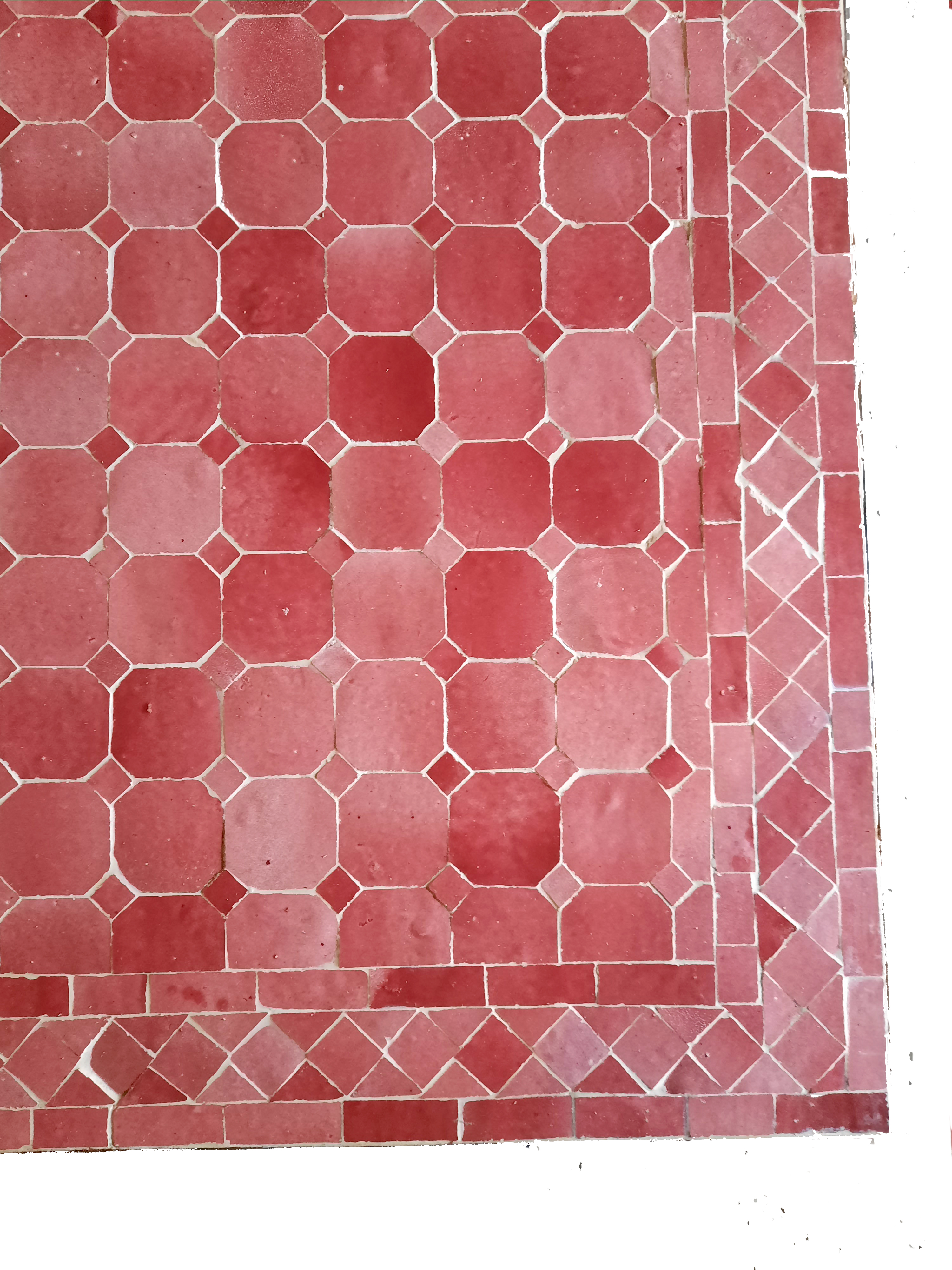 Stort mosaikbord i rosa mix ton