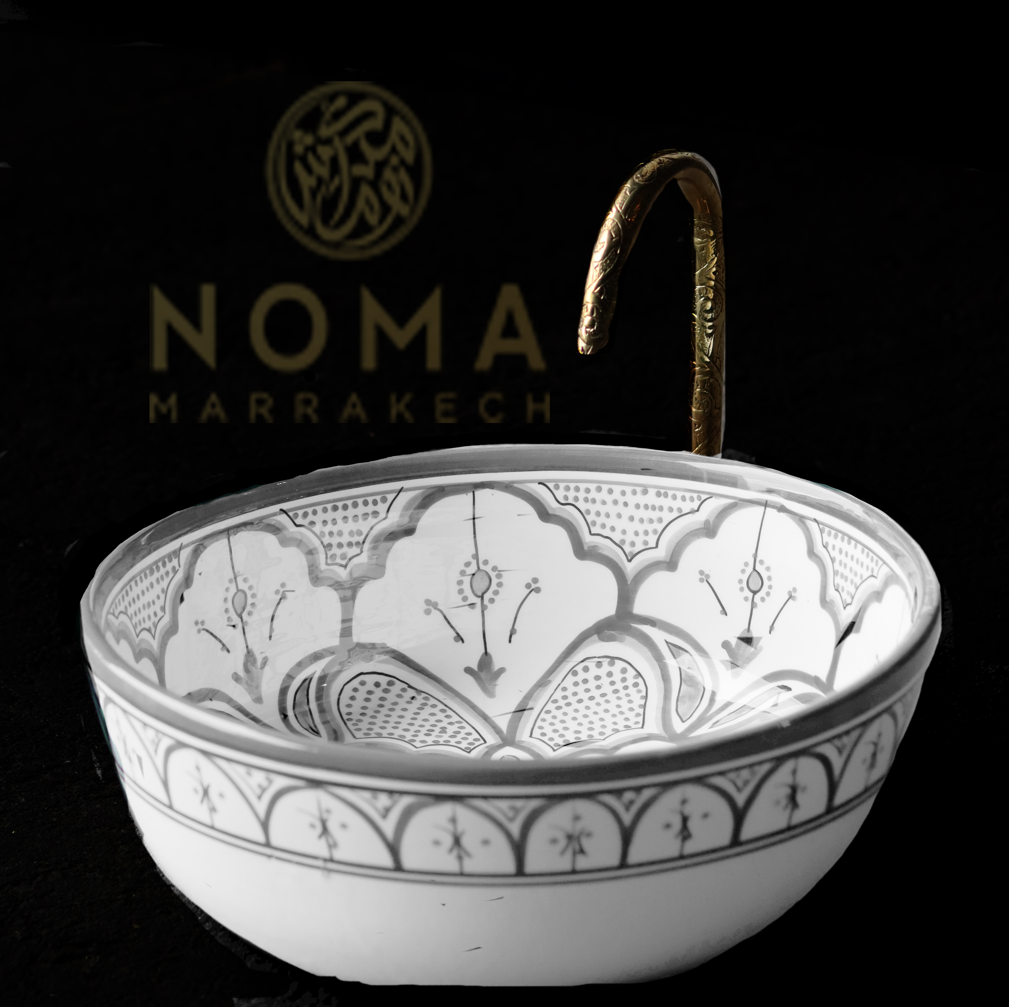 Lavabo de pie pintado a mano en gris y blanco