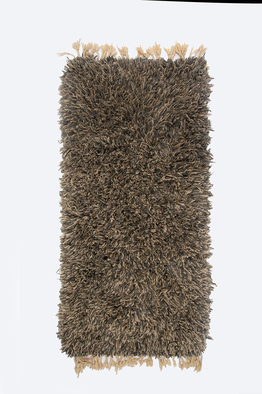 Alfombra gris de pelo largo. - 3