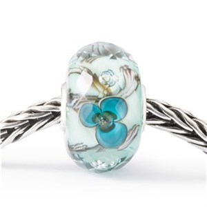 Blossom blues bead