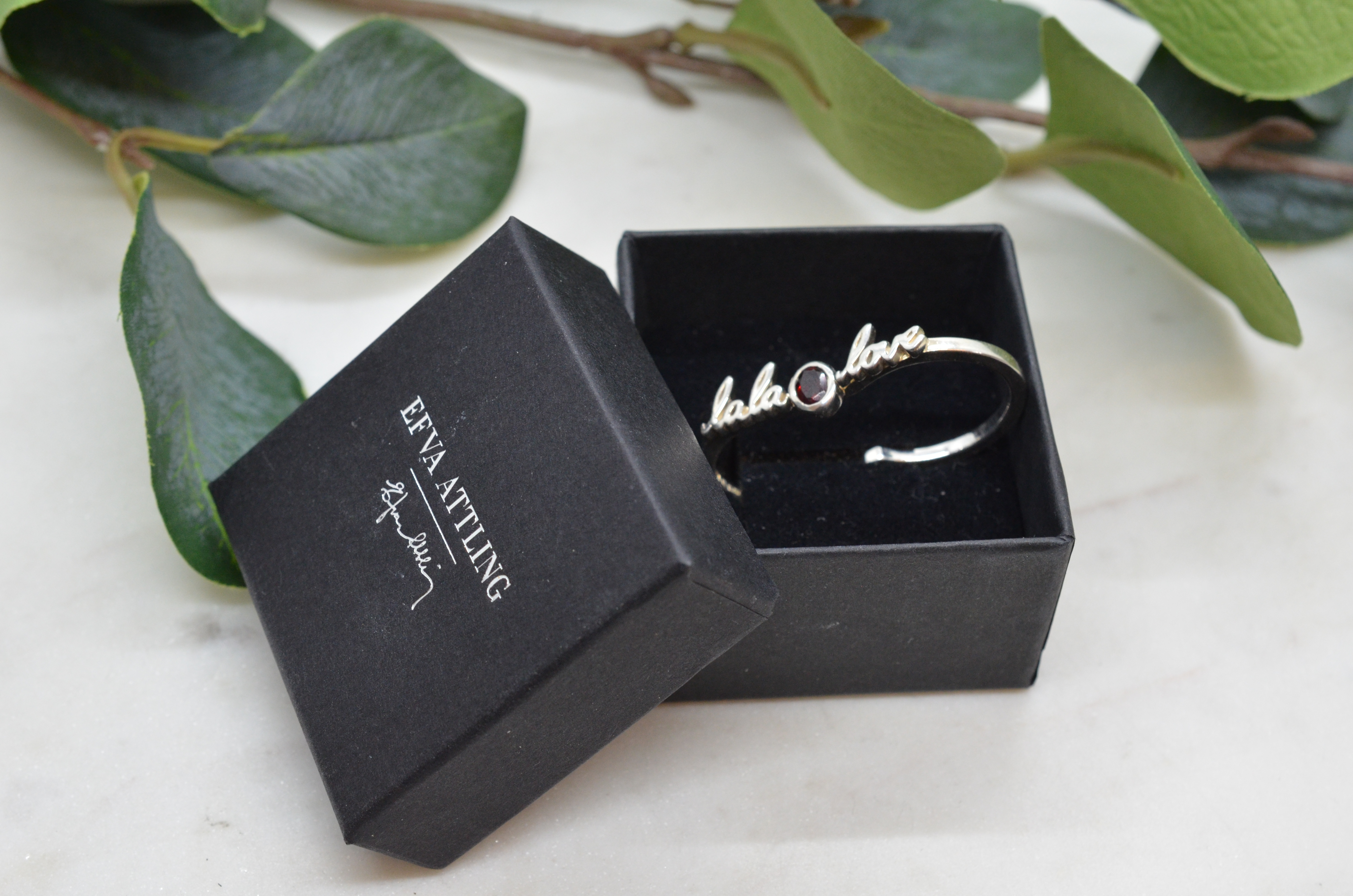 Second Hand Efva Attling "Lala Love" silver ring with red stone. - 2