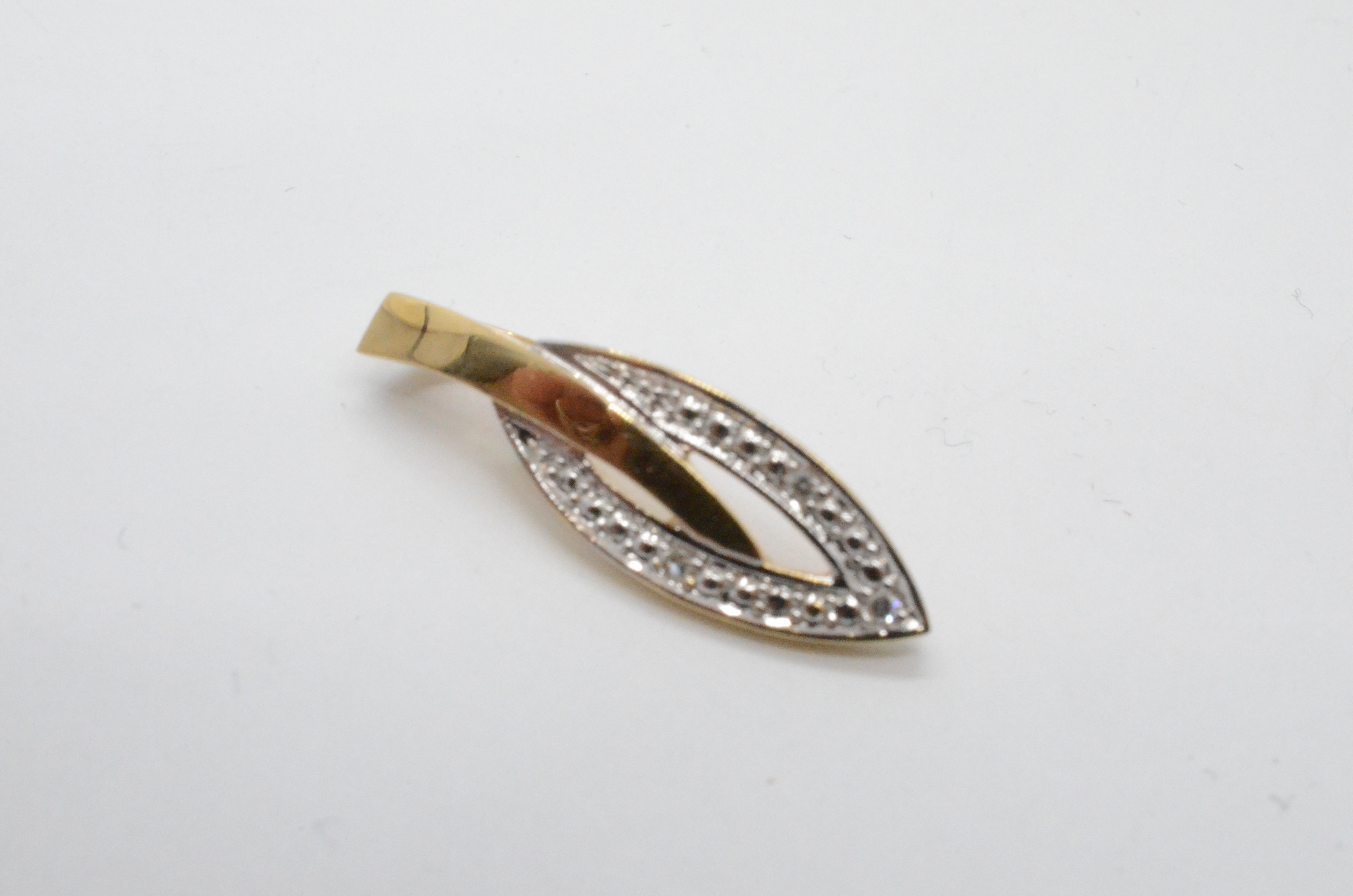Second Hand pendant 18k with diamonds - 4