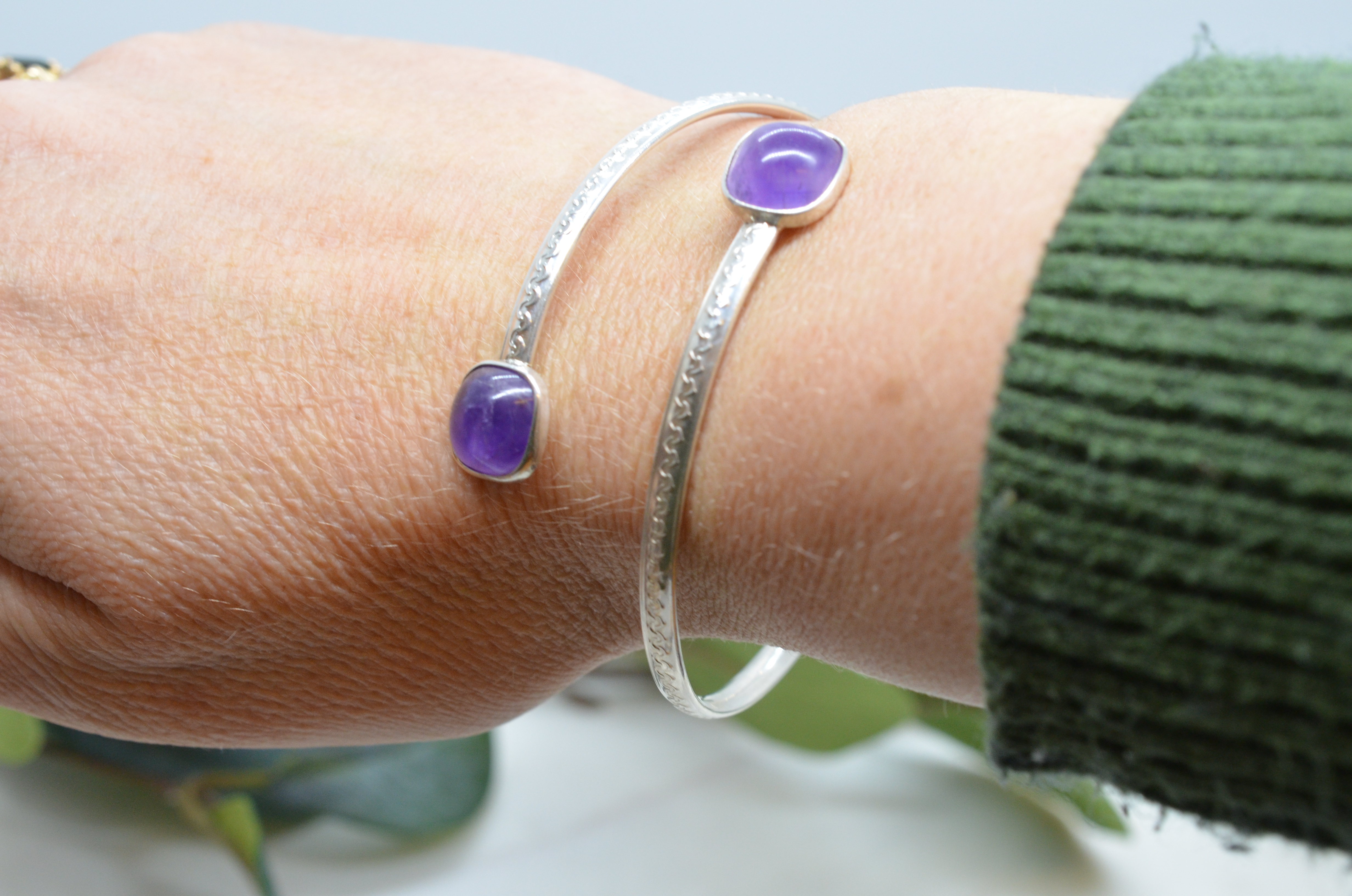 Vintage silverarmring med lila stenar - 3