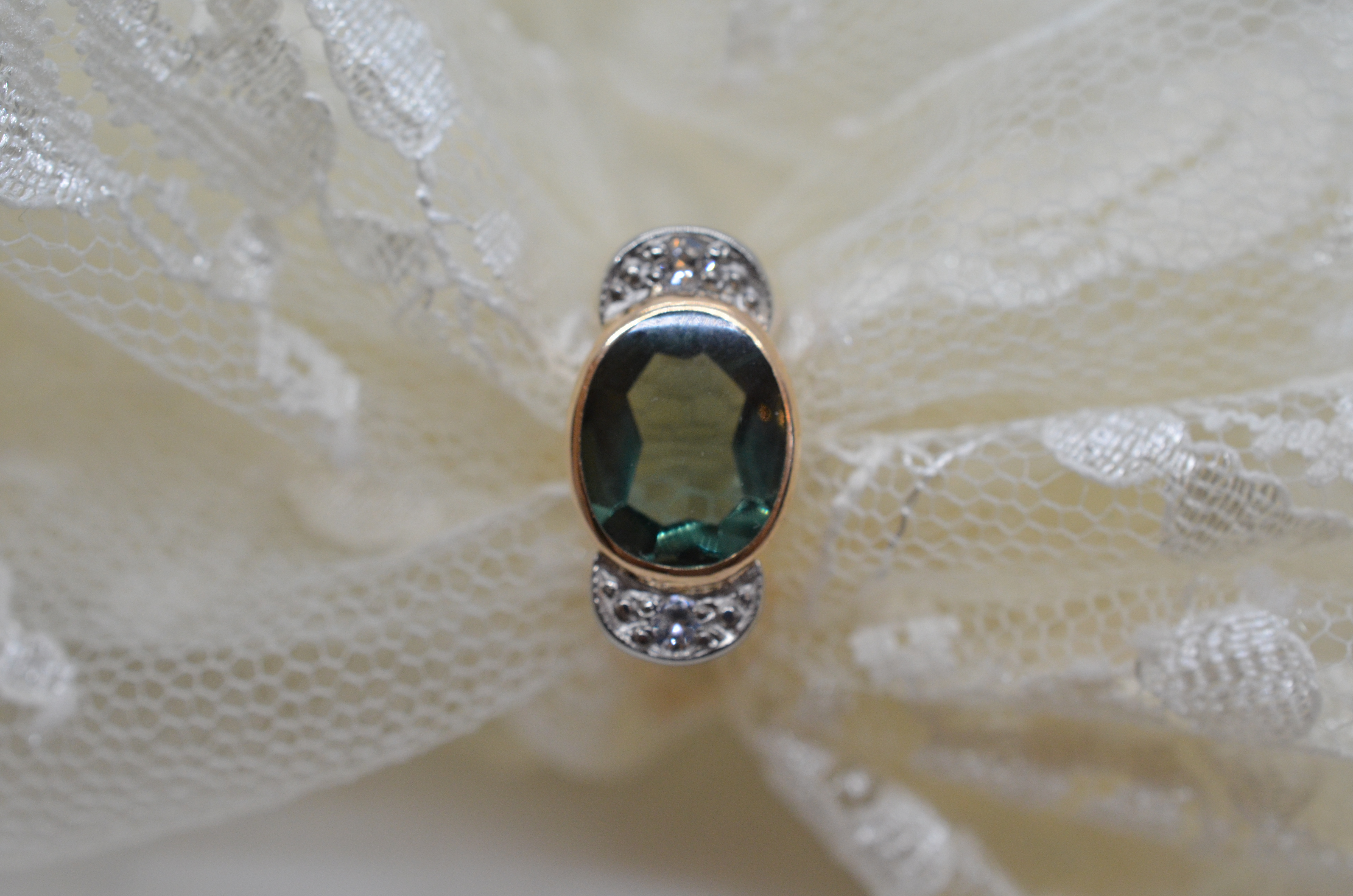 Vintage 18k ring with green stone, 1961 - 4