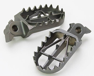 DRC - FOTPINNAR - KTM SX/SXF 125-450 16-22/EXC/EXC-F 125-500 17-23 - Svarta