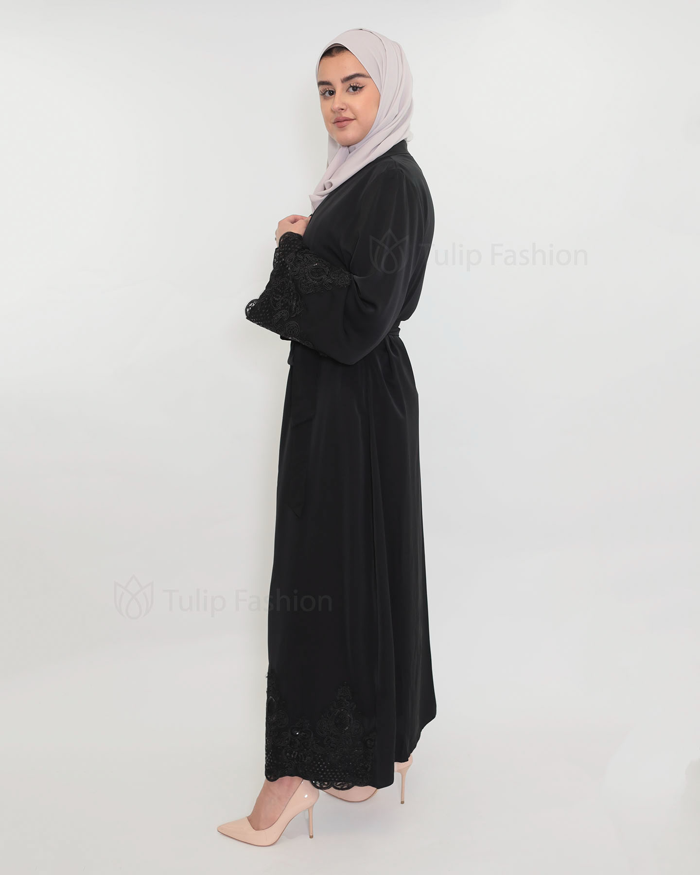 Dantelle Open Abaya - Black - 2