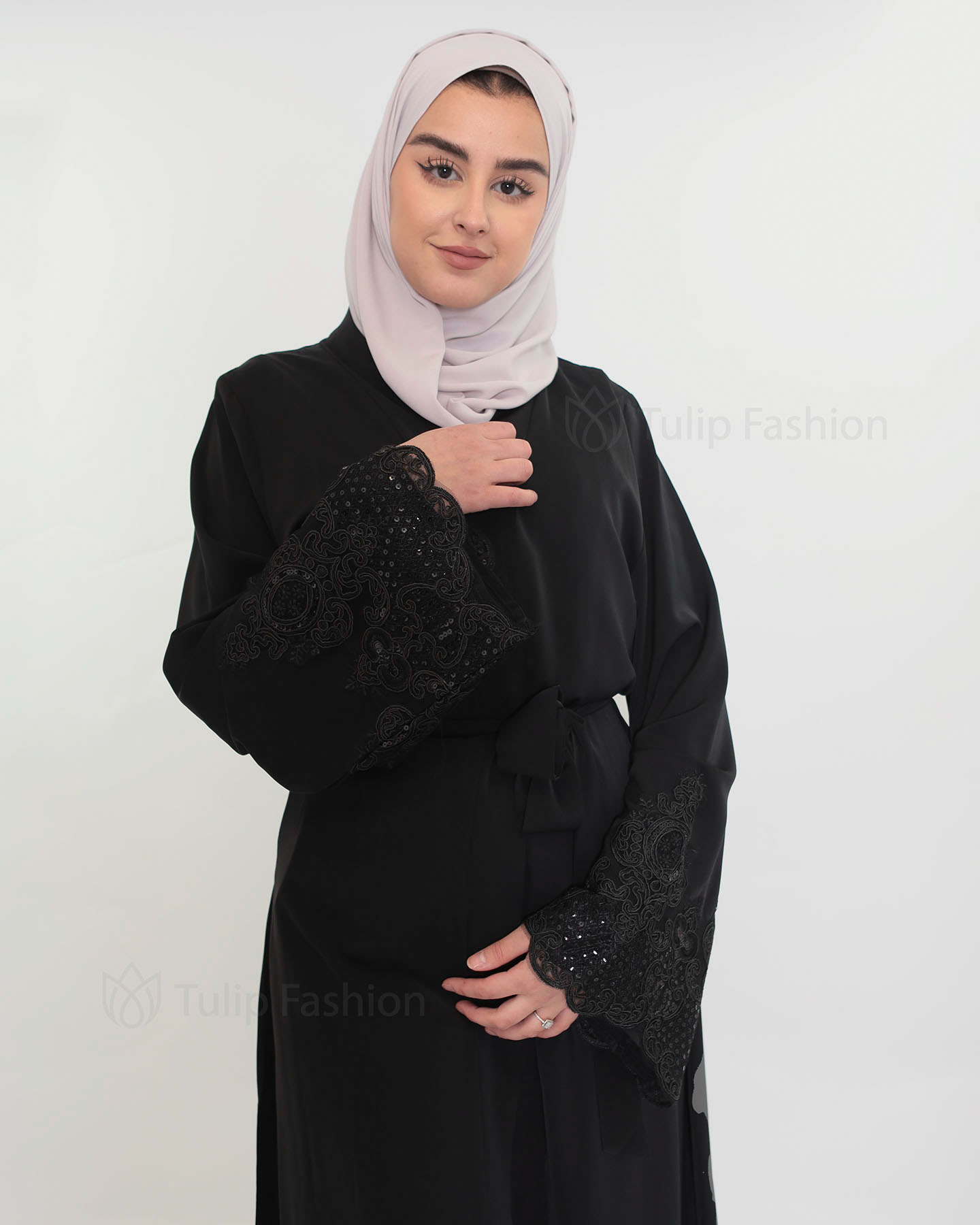 Dantelle Open Abaya - Black - 4